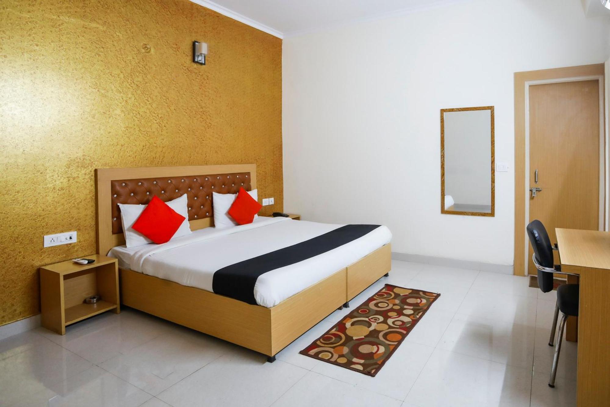 Diamond Imperial Hotel Noida Exterior photo